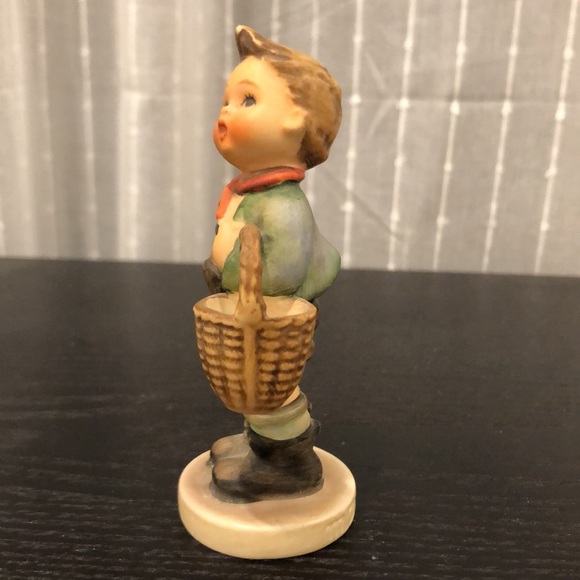 Hummel Figurine Boy Holding Basket - Picture 9 of 13